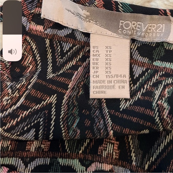 FOREVER 21 with back straps/openings - Picture 7 of 8